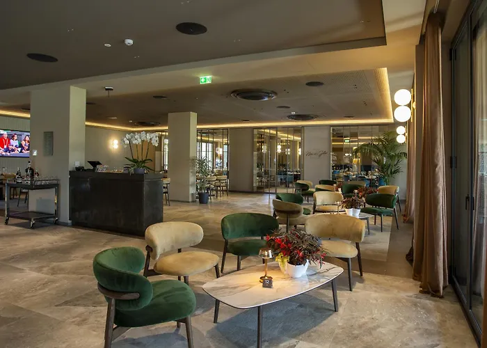 Continental Golf Resort